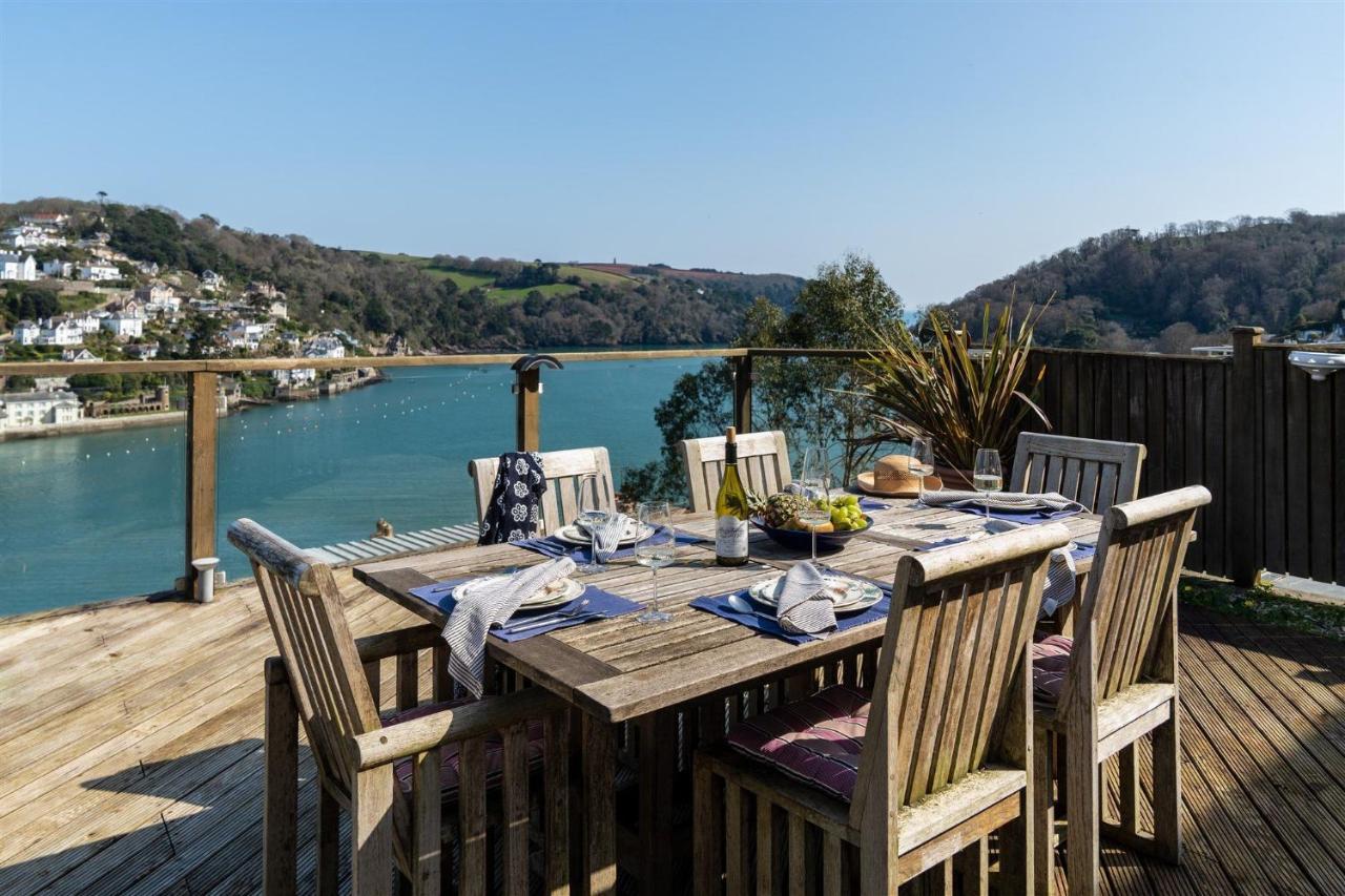 Uphigh - Elevated Family Home With Stunning River Views Dartmouth Luaran gambar