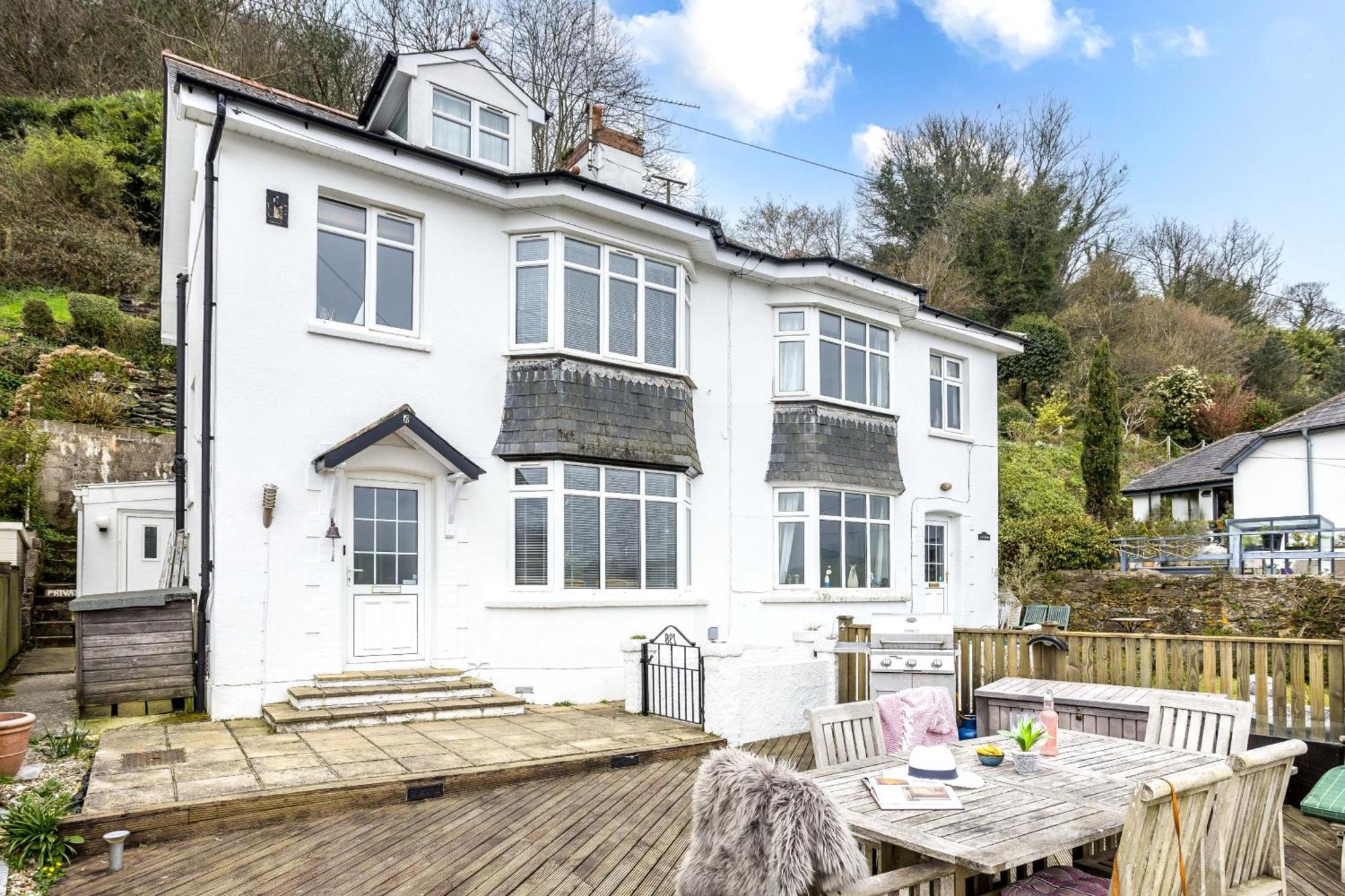 Uphigh - Elevated Family Home With Stunning River Views Dartmouth Luaran gambar